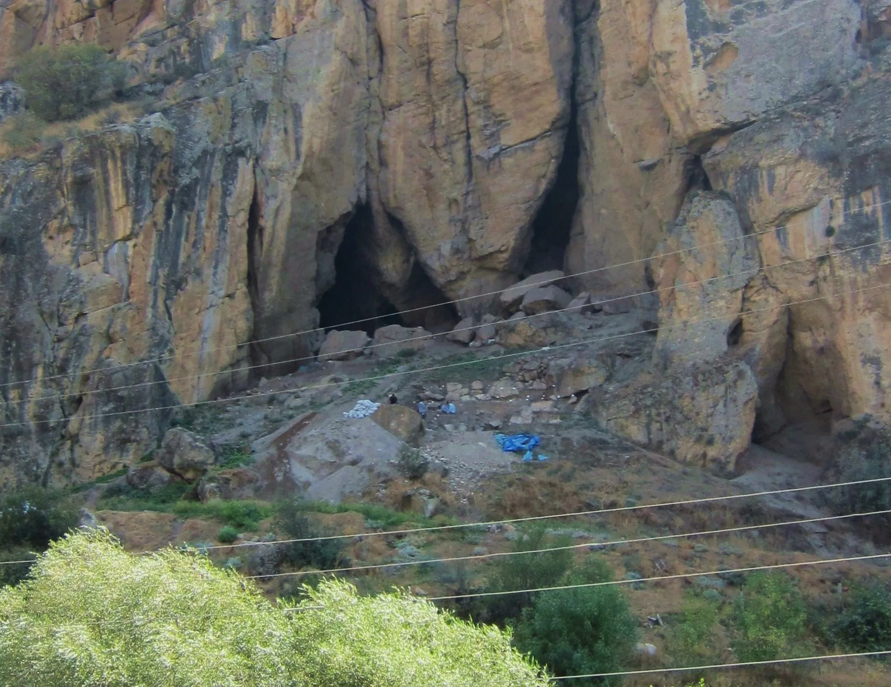 Afrika'daki Mağara Keşfi: İnsan Atalarının Ateş Kullanımı 1.79 Milyon Yıl Öncesine Uzandı