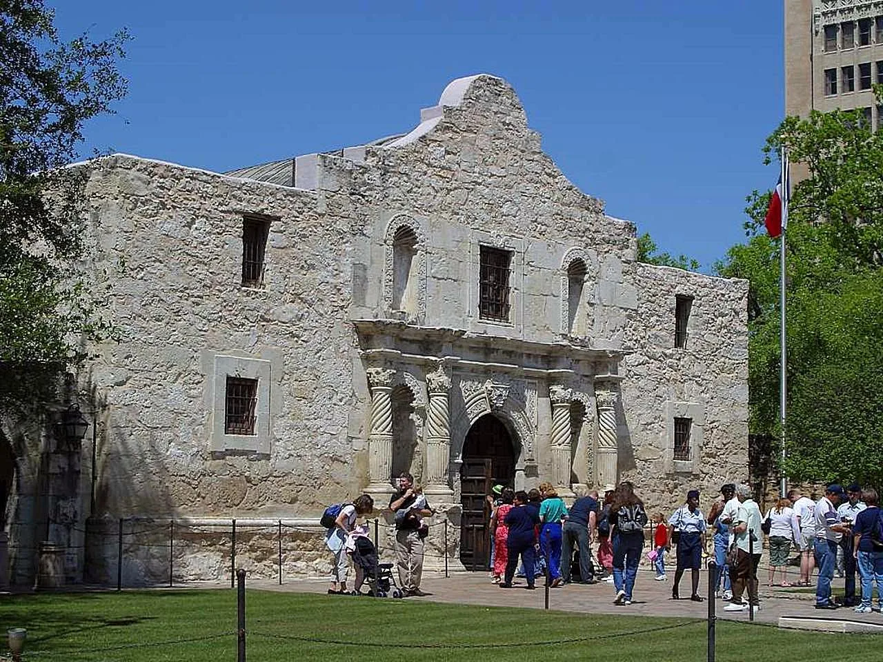 Alamo'da 190 Yıl Sonra İkinci Top Gülle Ortaya Çıktı: Tarihin Sırları Canlanıyor