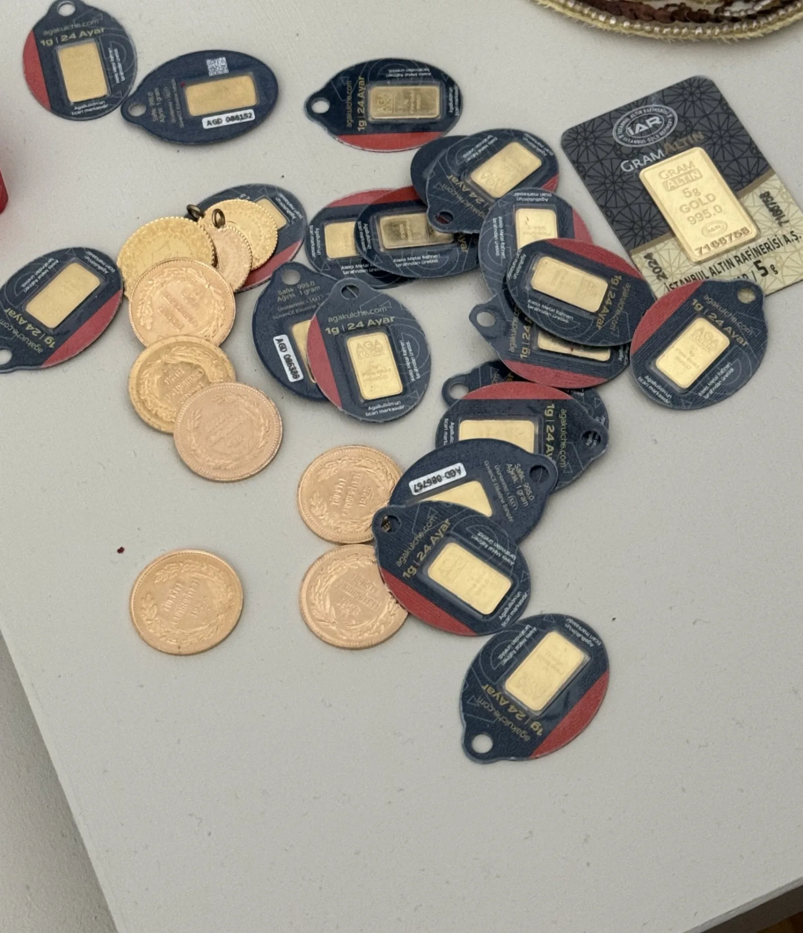 Altın Piyasasında Şok Gelişme: Kuyumcular Kilo Başına 10 Bin Dolar Kar Ediyor, Satışlar Durdu!