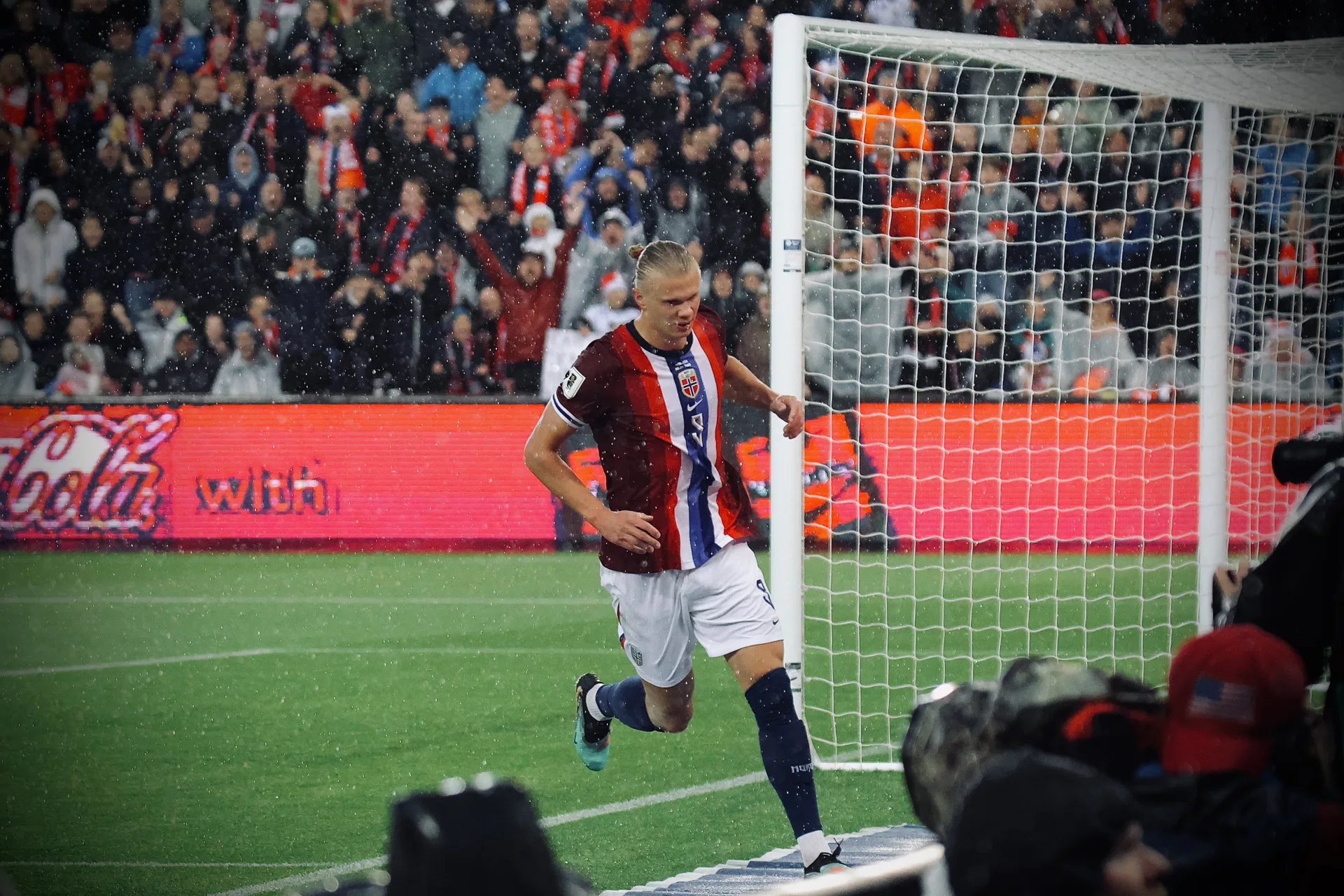 Erling Haaland Dünya Kupası'na Damga Vurdu: İlk Maç İki Gol