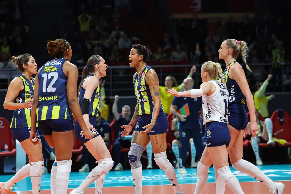 Fenerbahçe, CEV Şampiyonlar Ligi'ne Altın Sette Dramatik Veda Etti