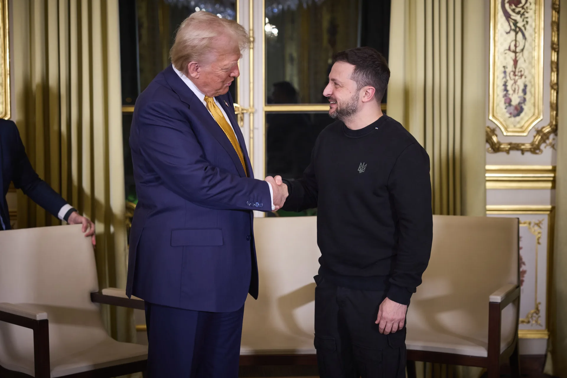 Zelenskyy, Trump'ı 80. Yaş Gününde Tebrik Etti: G7'de Barış Görüşmeleri Sözü